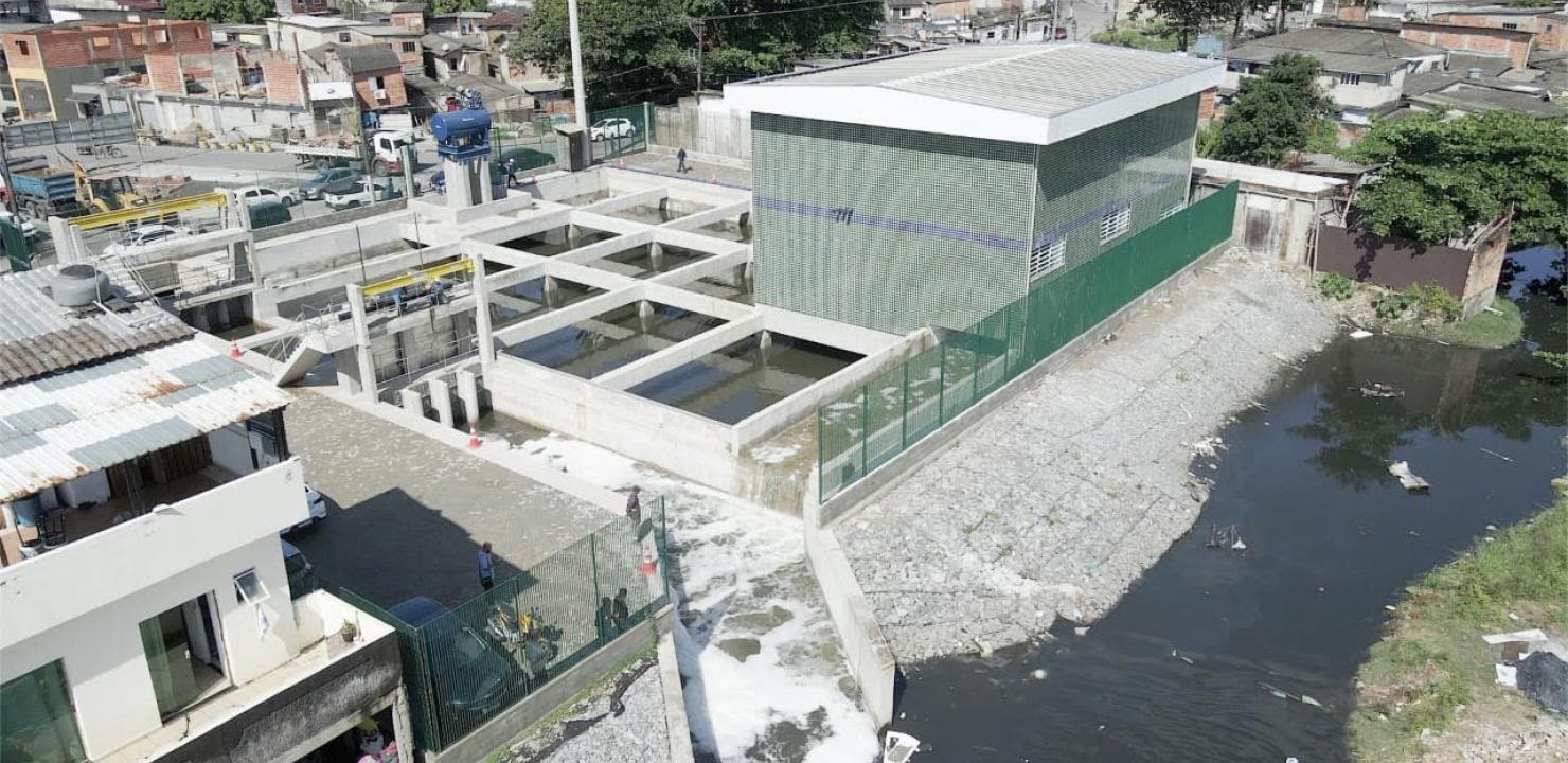 Vista aérea de estação de tratamento com células de concreto executada pela LZN Engenharia
